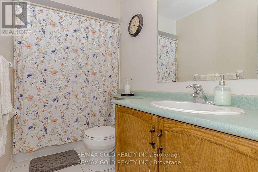 139 Chipmunk Crescent, Brampton, Ontario  L6R 1B7 - Photo 20 - W12431751