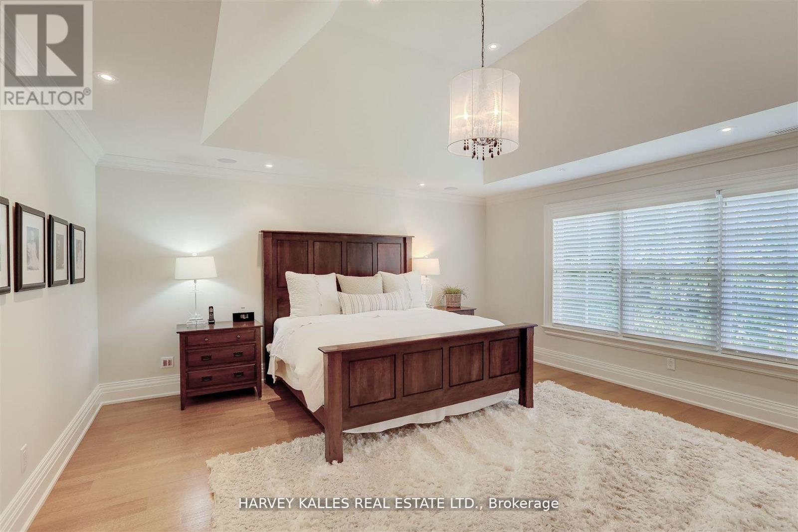 1199 Tecumseh Park Crescent, Mississauga, Ontario  L5H 2W8 - Photo 16 - W12431758