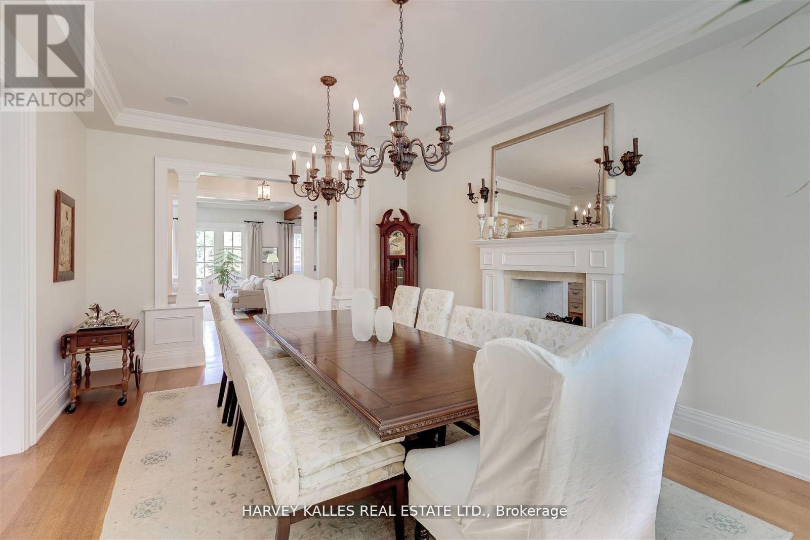 1199 Tecumseh Park Crescent, Mississauga, Ontario  L5H 2W8 - Photo 6 - W12431758