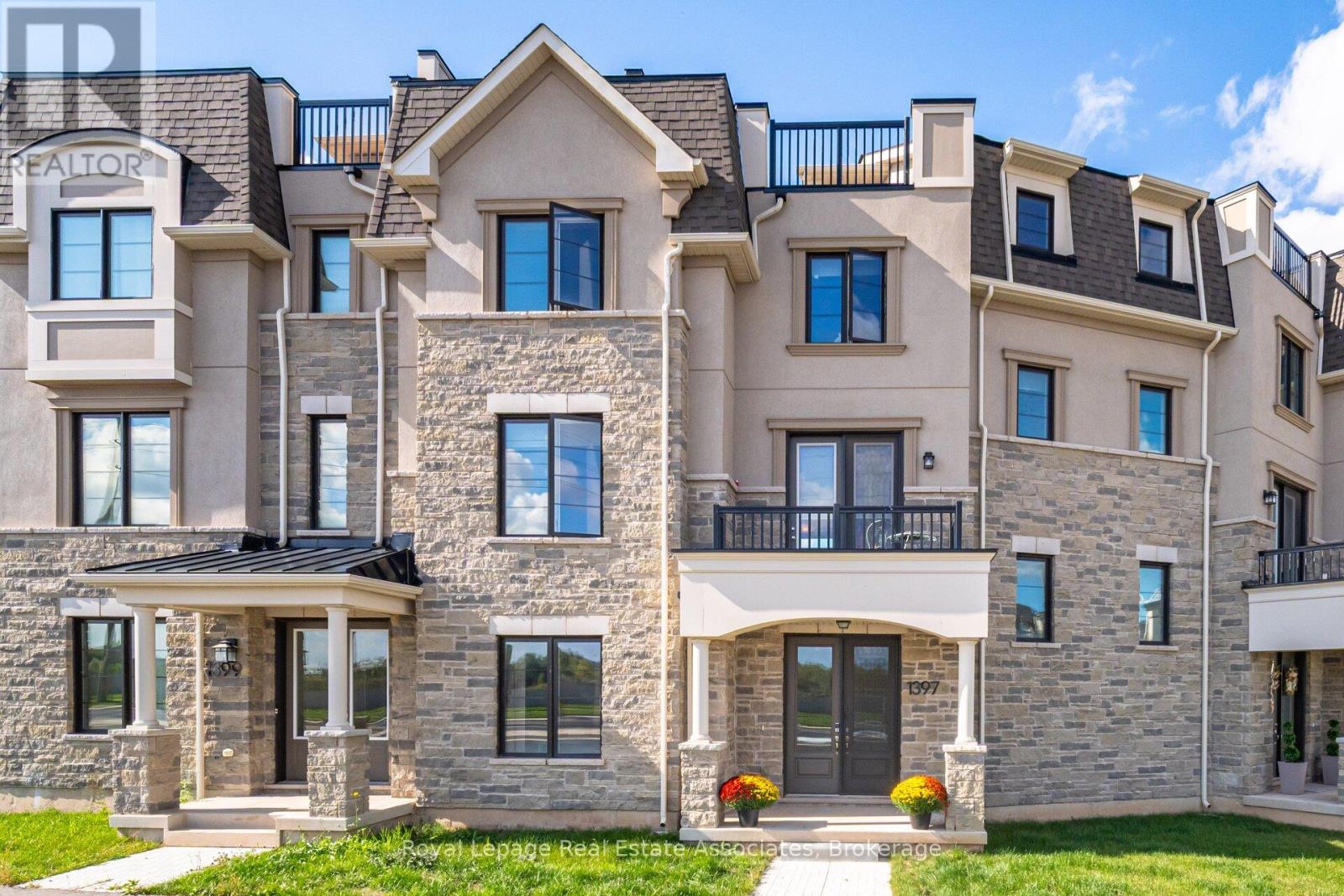 1397 William Halton Parkway, Oakville, Ontario  L6M 5N8 - Photo 1 - W12431787