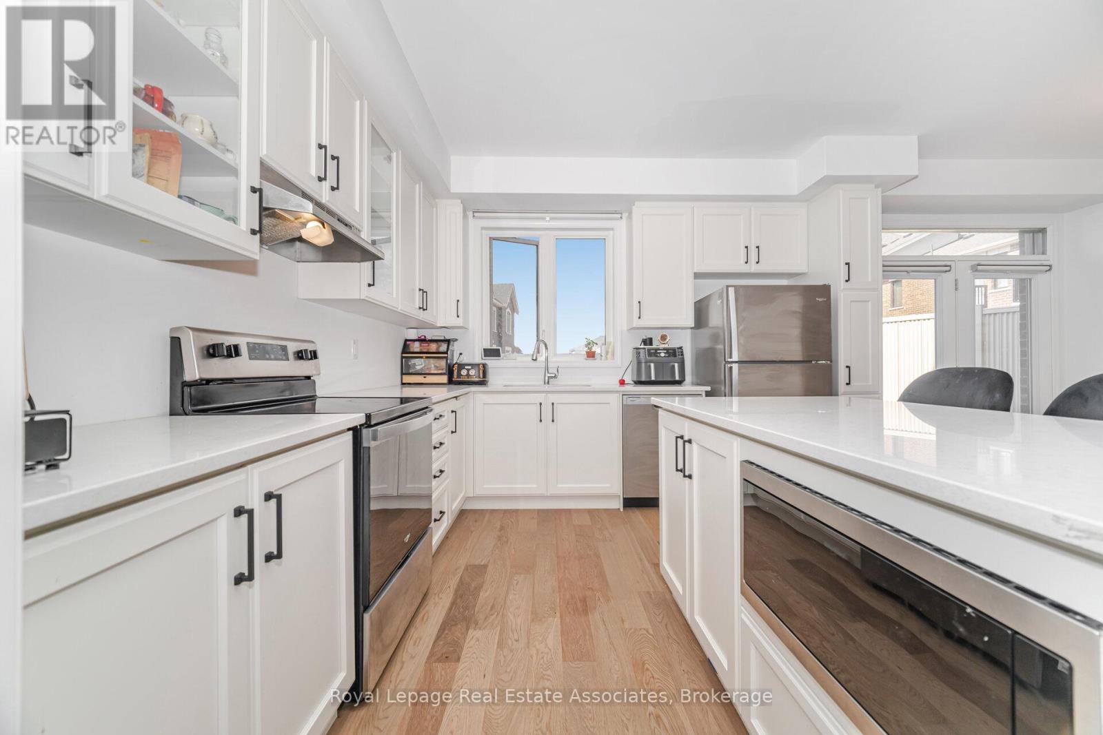 1397 William Halton Parkway, Oakville, Ontario  L6M 5N8 - Photo 24 - W12431787