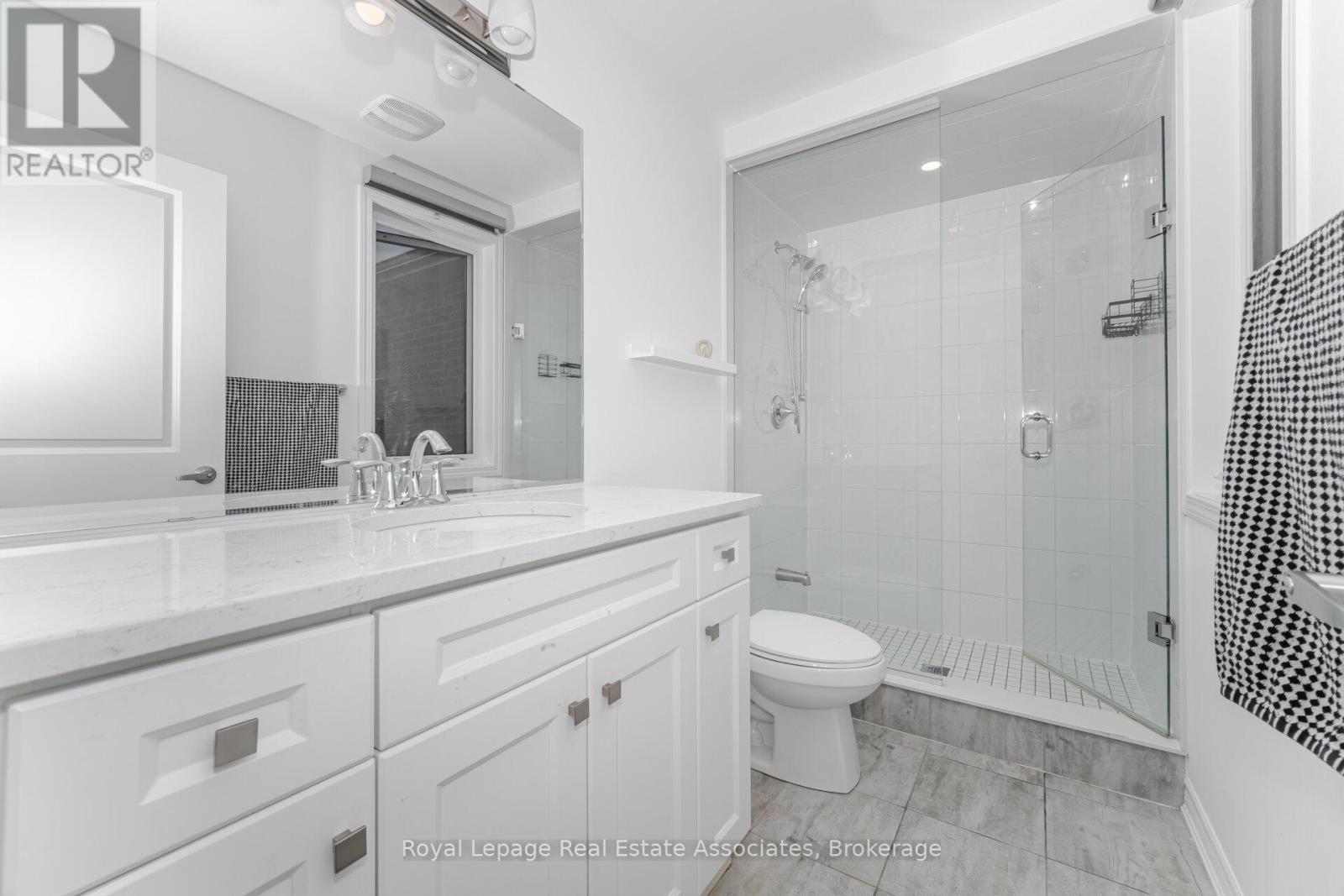 1397 William Halton Parkway, Oakville, Ontario  L6M 5N8 - Photo 35 - W12431787