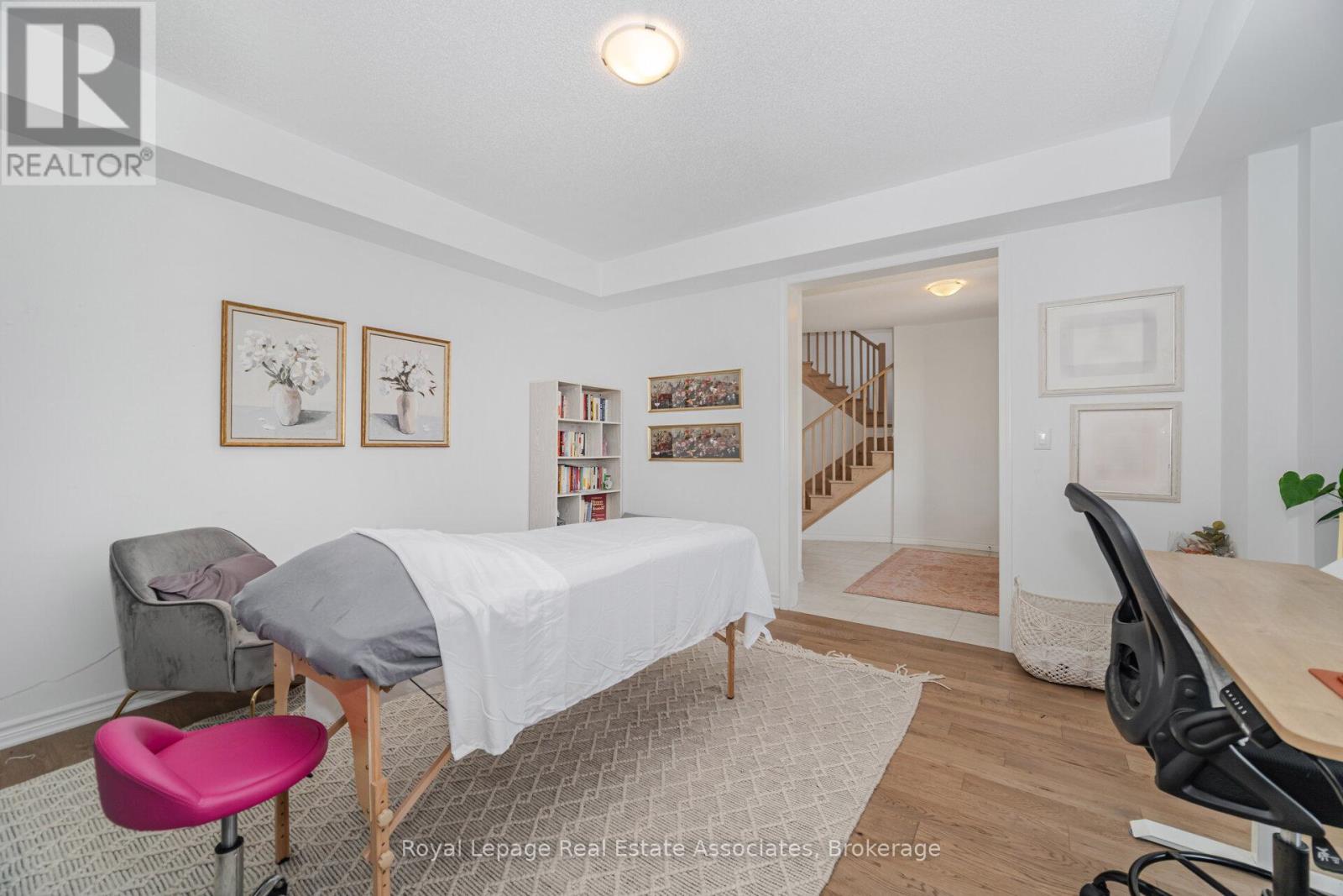 1397 William Halton Parkway, Oakville, Ontario  L6M 5N8 - Photo 8 - W12431787