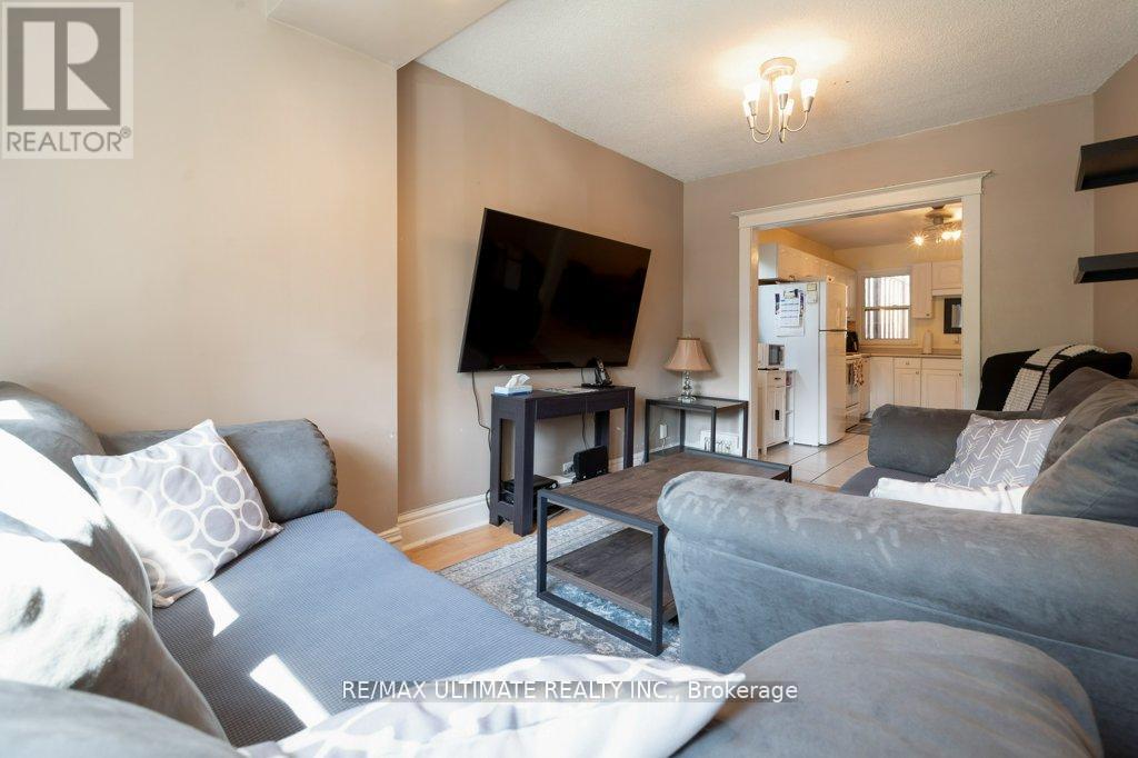 281 Boon Avenue, Toronto, Ontario  M6E 4A2 - Photo 10 - W12431798