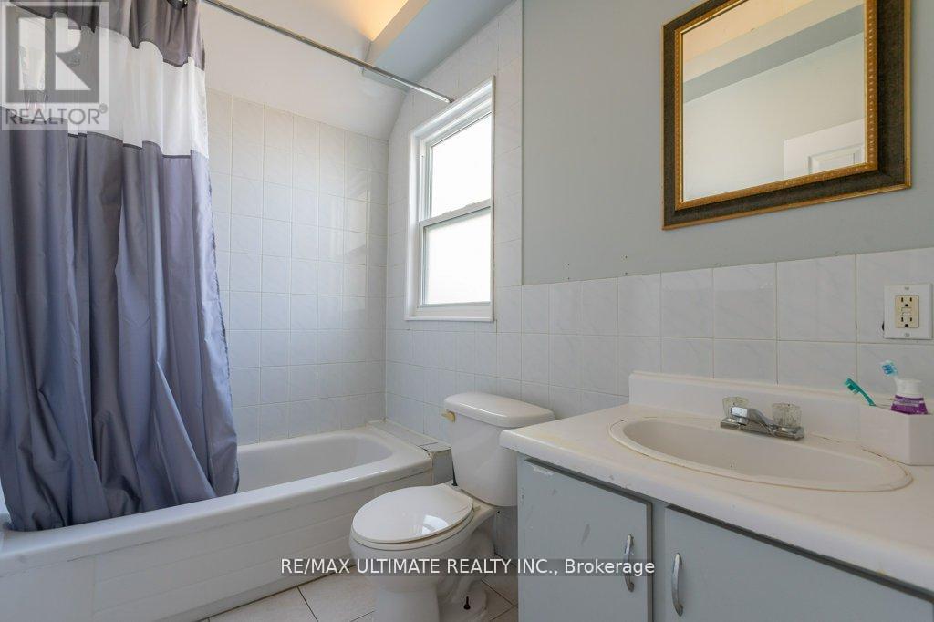 281 Boon Avenue, Toronto, Ontario  M6E 4A2 - Photo 15 - W12431798