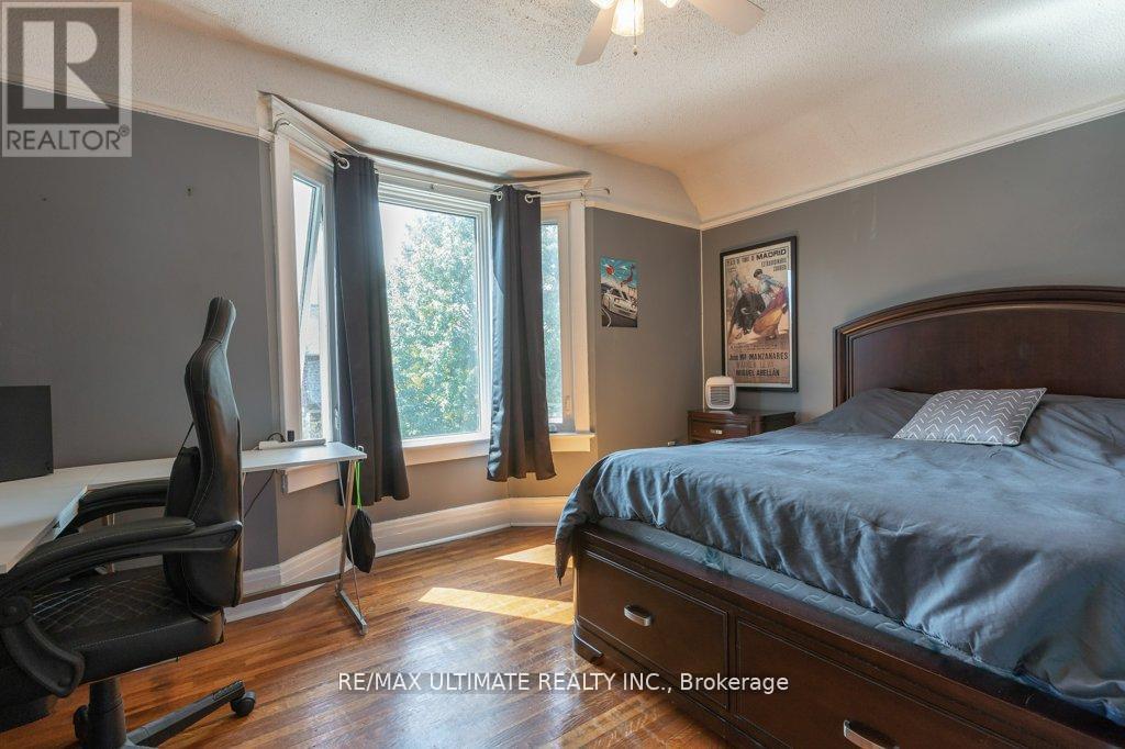 281 Boon Avenue, Toronto, Ontario  M6E 4A2 - Photo 17 - W12431798