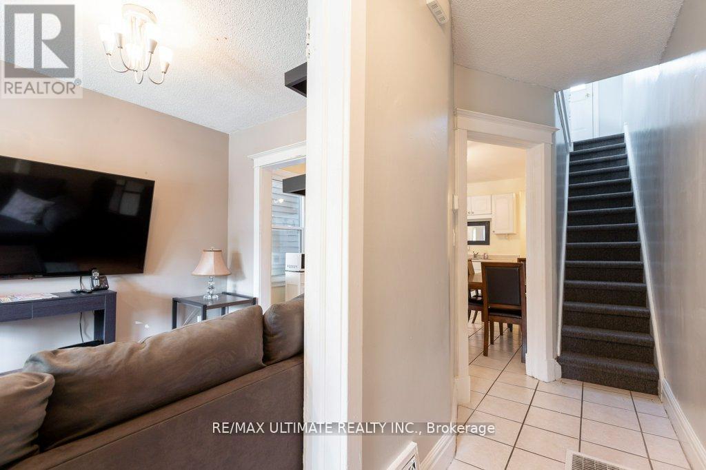281 Boon Avenue, Toronto, Ontario  M6E 4A2 - Photo 3 - W12431798