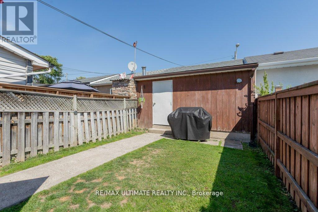 281 Boon Avenue, Toronto, Ontario  M6E 4A2 - Photo 38 - W12431798