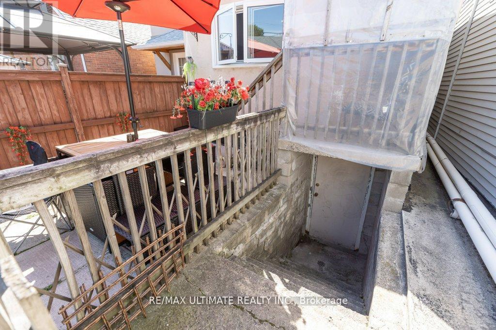 281 Boon Avenue, Toronto, Ontario  M6E 4A2 - Photo 39 - W12431798