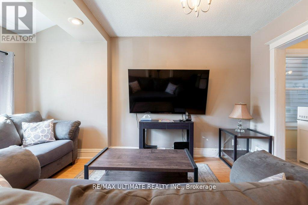 281 Boon Avenue, Toronto, Ontario  M6E 4A2 - Photo 4 - W12431798