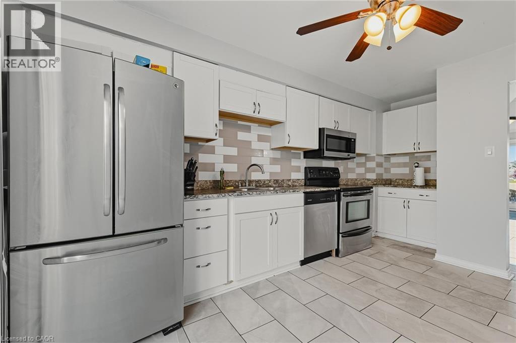 2 Blackburn Crescent, Ajax, Ontario  L1S 5Z2 - Photo 4 - 40774188