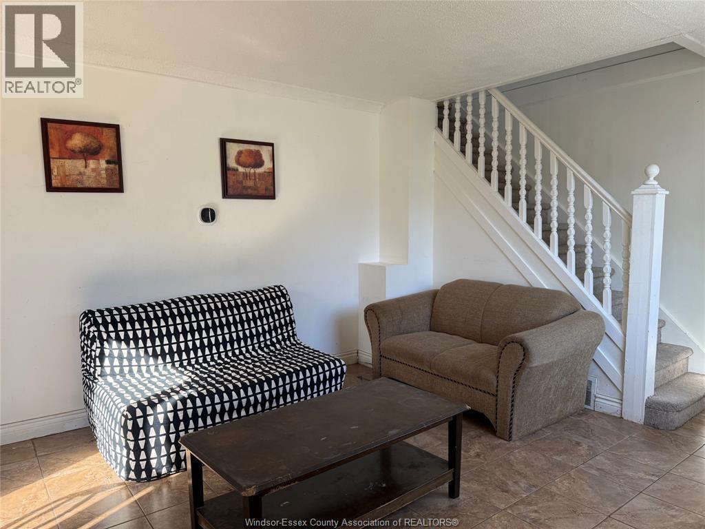 437 Campbell Avenue, Windsor, Ontario  N9B 2H5 - Photo 3 - 25024705