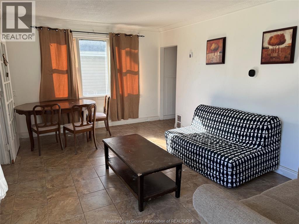 437 Campbell Avenue, Windsor, Ontario  N9B 2H5 - Photo 4 - 25024705