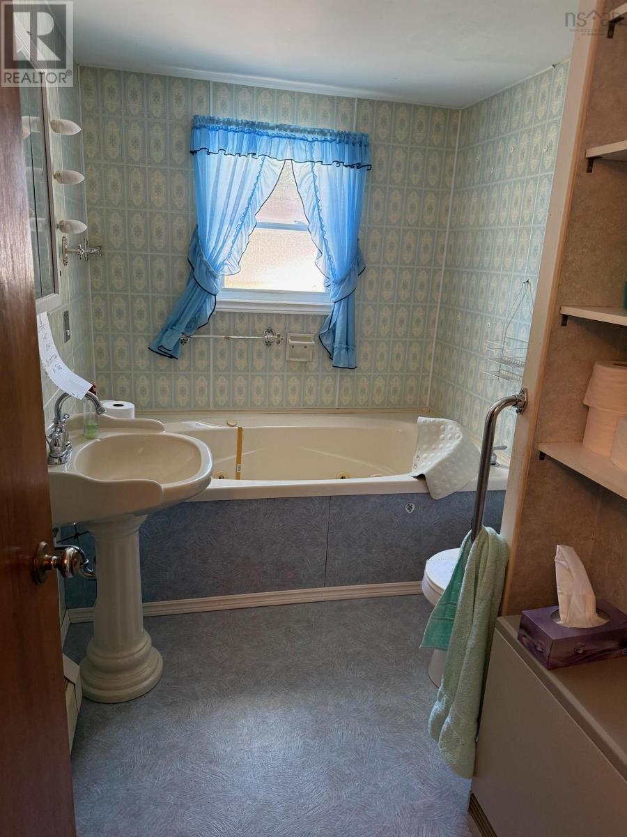 10208 Highway 3, Martins Brook, Nova Scotia  B0J 2C0 - Photo 15 - 202524570
