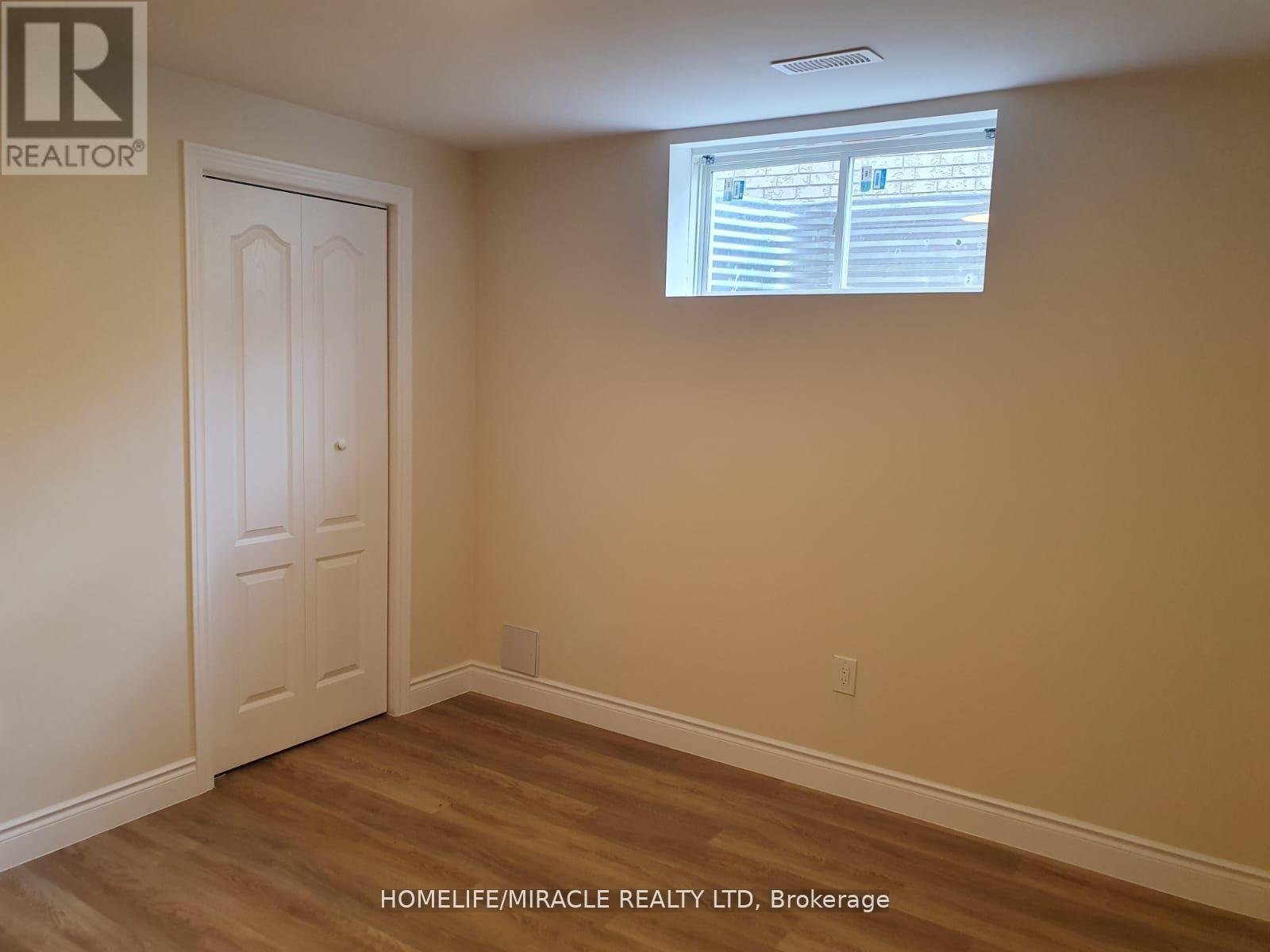 Bsmnt - 454 Westhaven Street, Waterloo, Ontario  N2T 0A4 - Photo 10 - X12430023