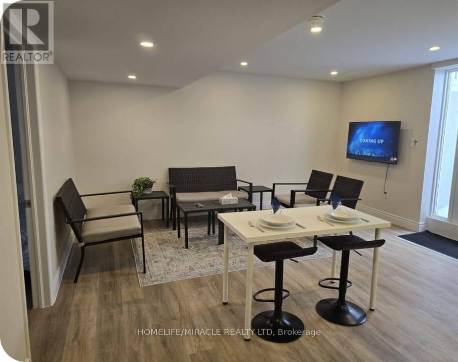 Bsmnt - 454 Westhaven Street, Waterloo, Ontario  N2T 0A4 - Photo 2 - X12430023