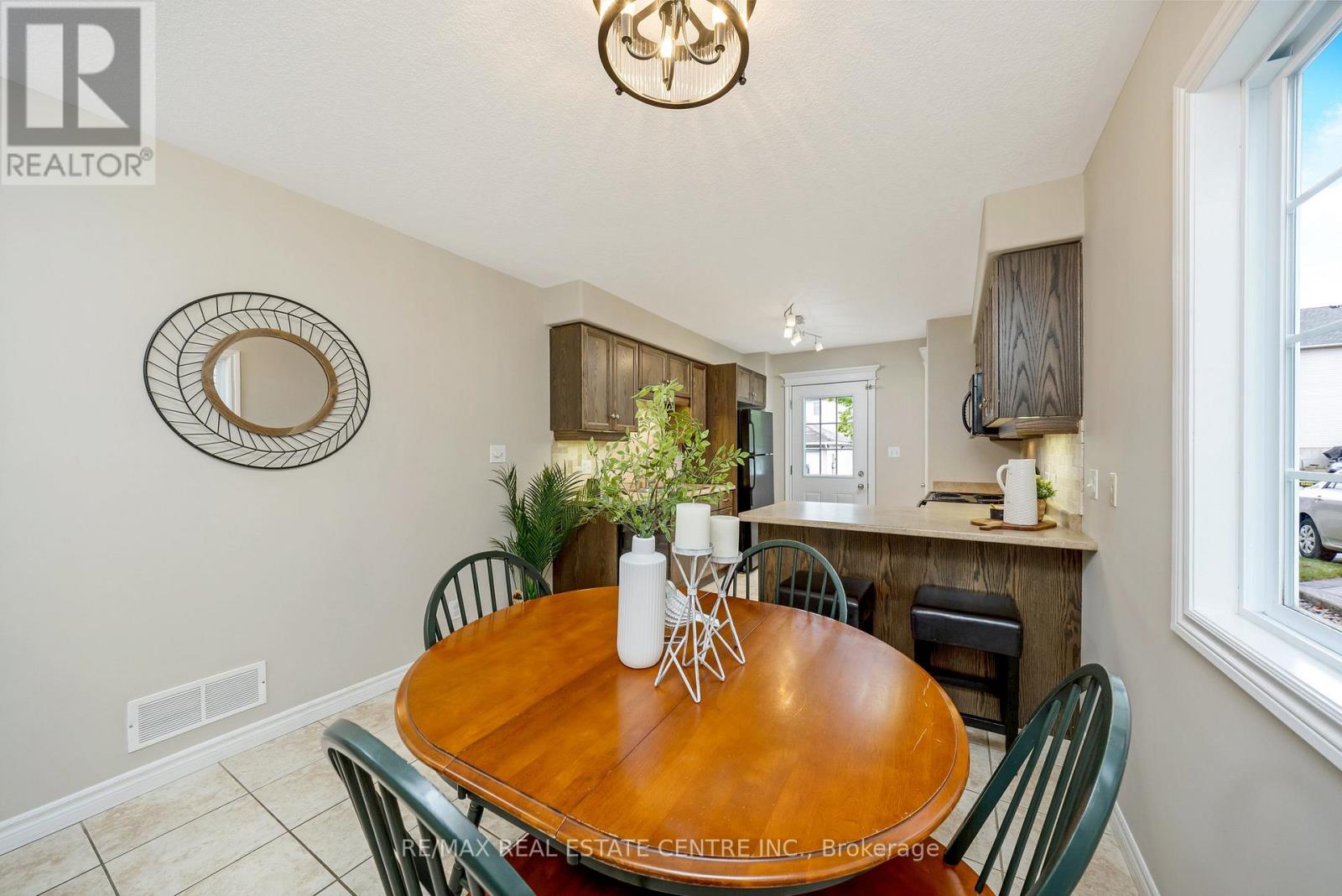153 Carters Lane, Guelph/eramosa, Ontario  N0B 2K0 - Photo 9 - X12431764