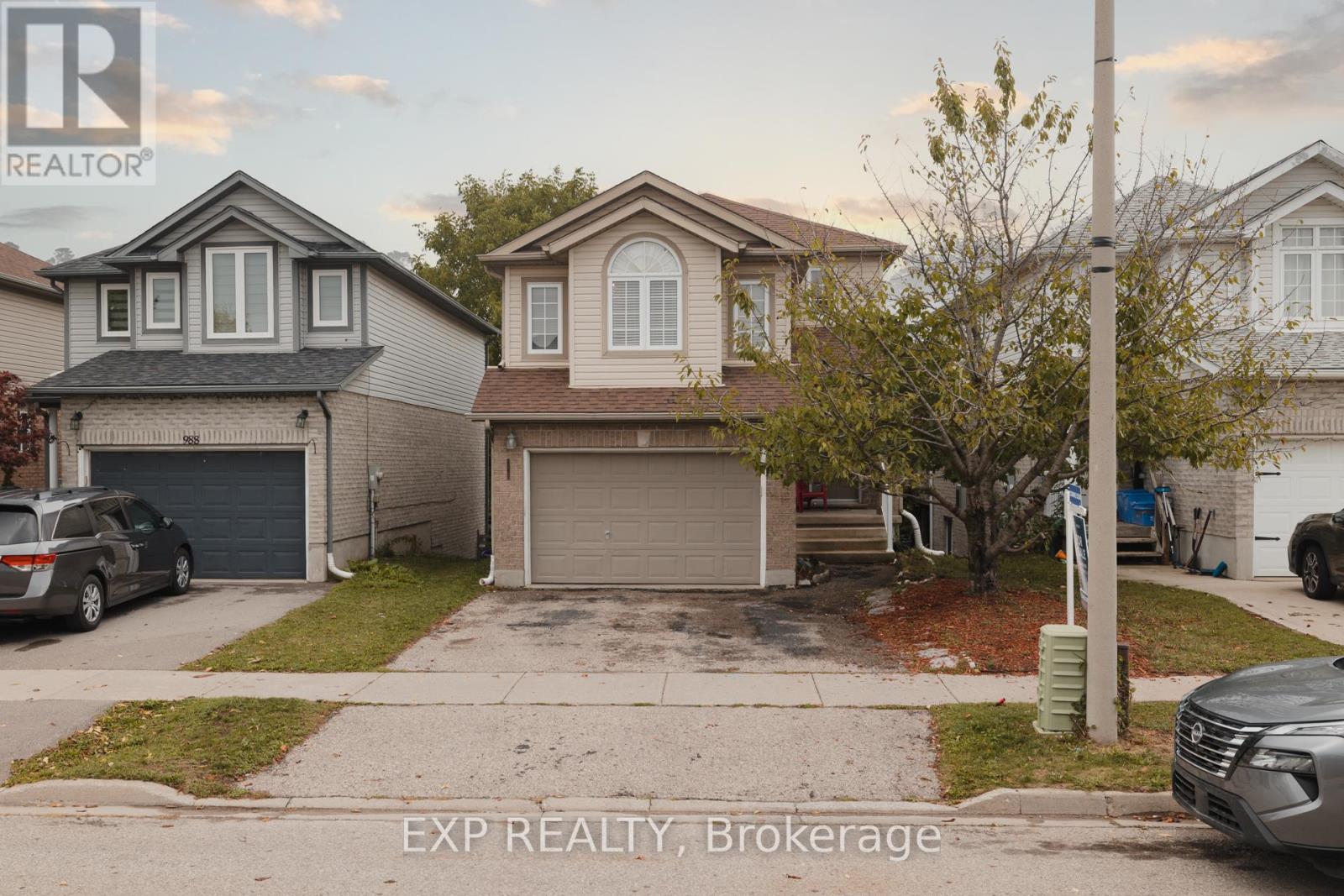 992 Copper Leaf Crescent, Kitchener, Ontario  N2E 3W3 - Photo 1 - X12431790