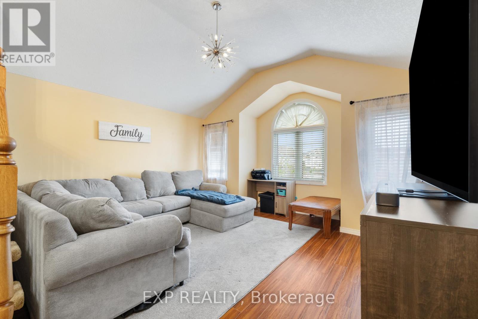 992 Copper Leaf Crescent, Kitchener, Ontario  N2E 3W3 - Photo 10 - X12431790