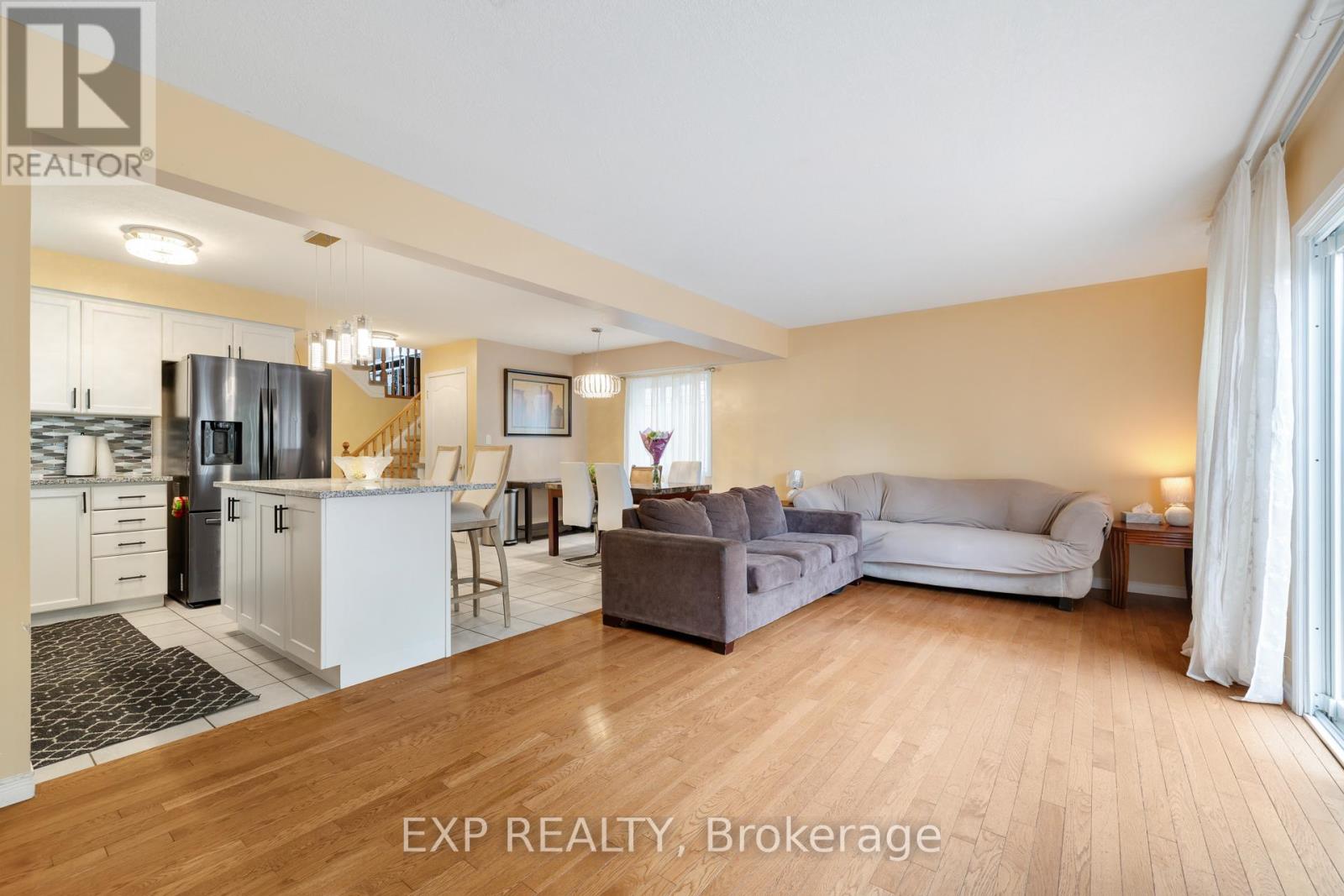 992 Copper Leaf Crescent, Kitchener, Ontario  N2E 3W3 - Photo 2 - X12431790