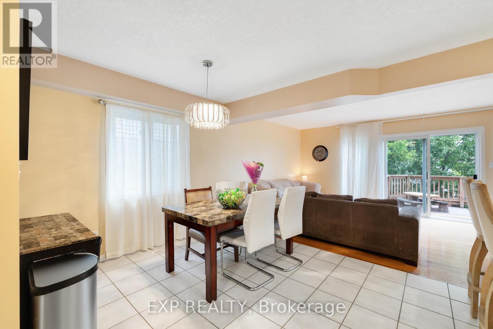 992 Copper Leaf Crescent, Kitchener, Ontario  N2E 3W3 - Photo 7 - X12431790