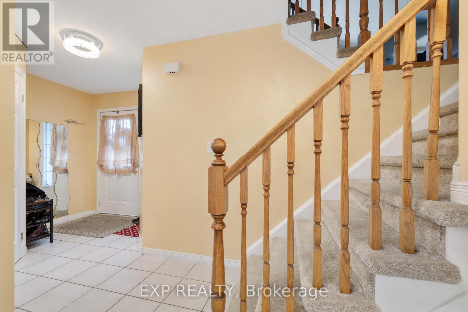 992 Copper Leaf Crescent, Kitchener, Ontario  N2E 3W3 - Photo 8 - X12431790