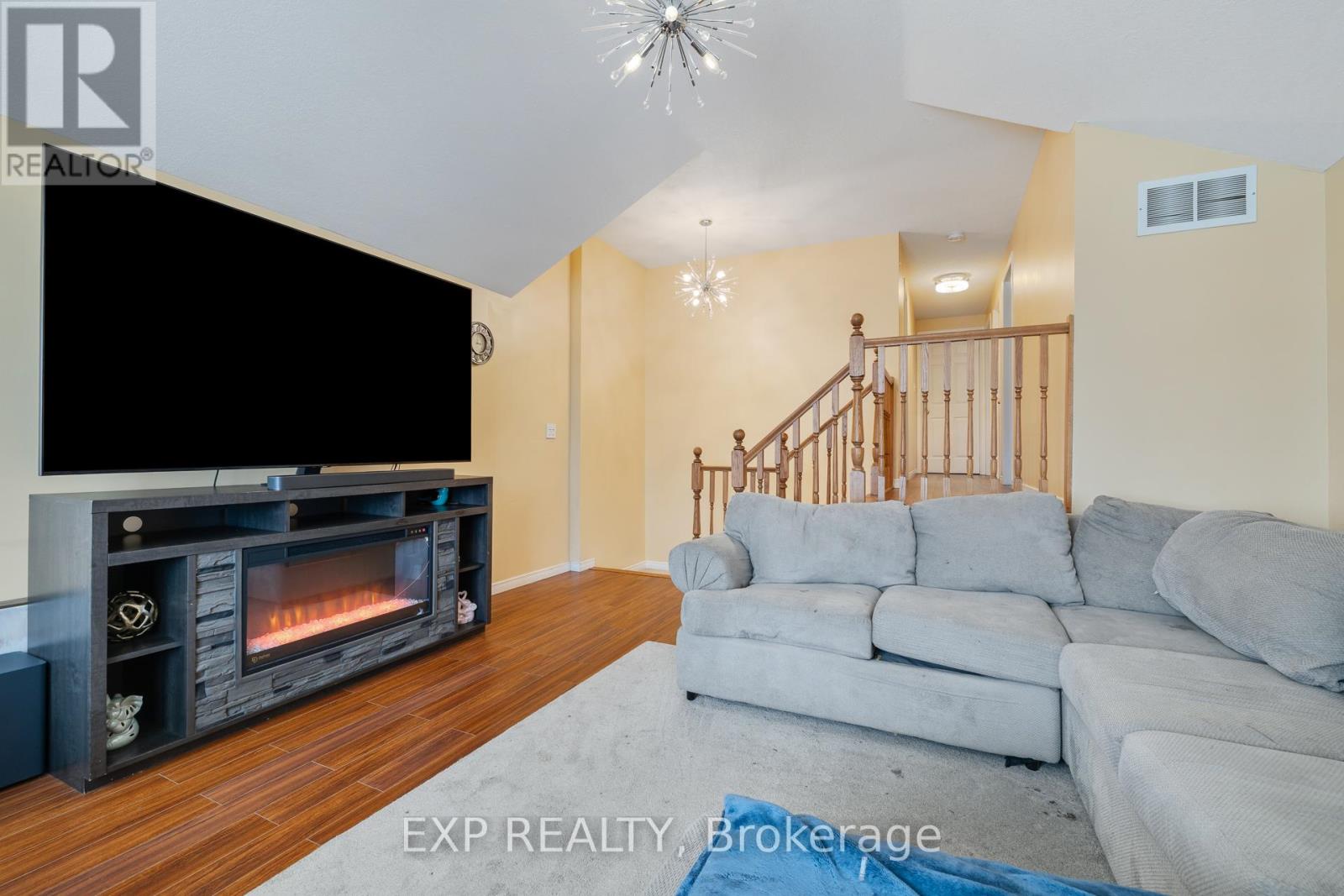992 Copper Leaf Crescent, Kitchener, Ontario  N2E 3W3 - Photo 9 - X12431790