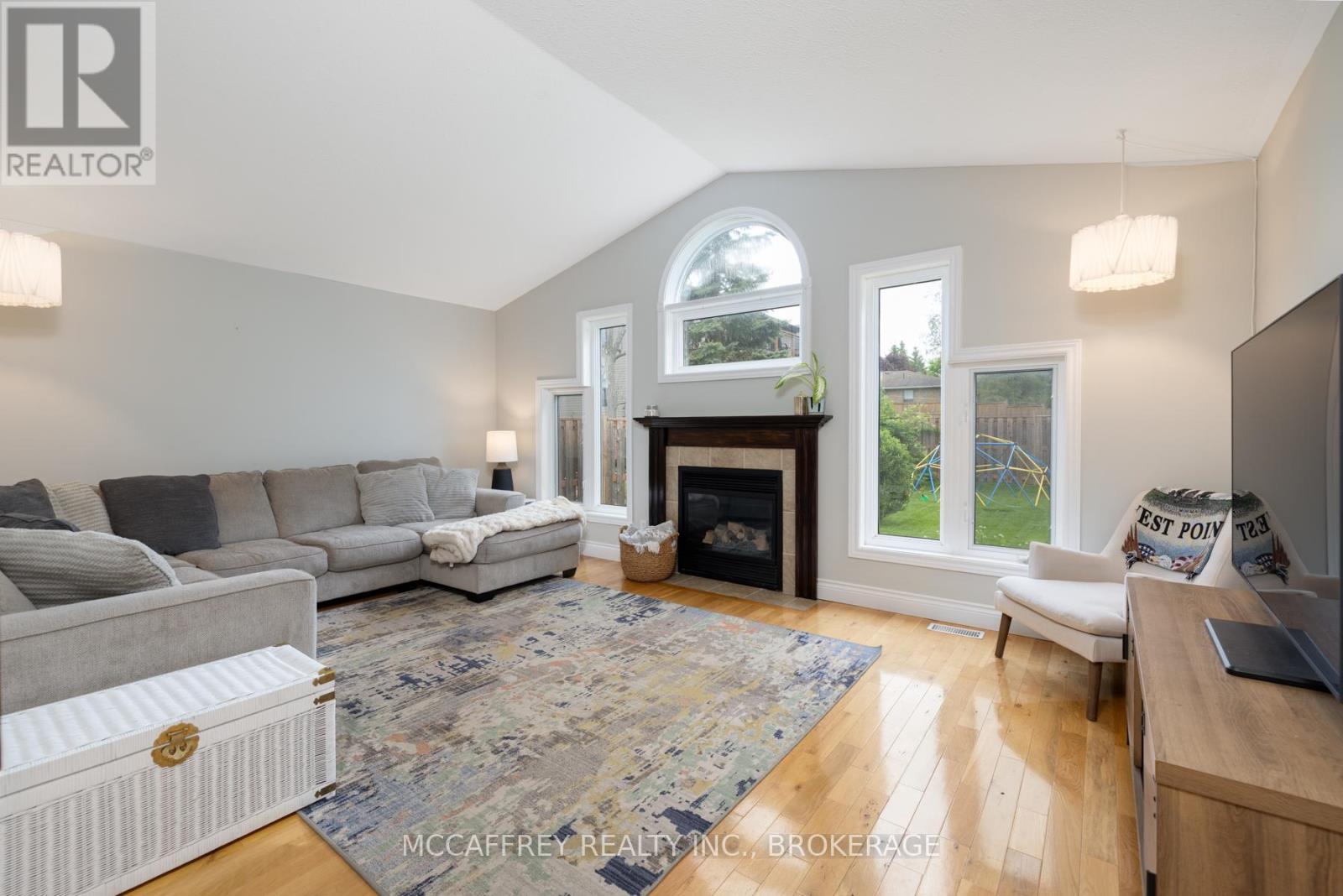 81 Schooner Drive, Kingston, Ontario  K7K 7K1 - Photo 11 - X12432006