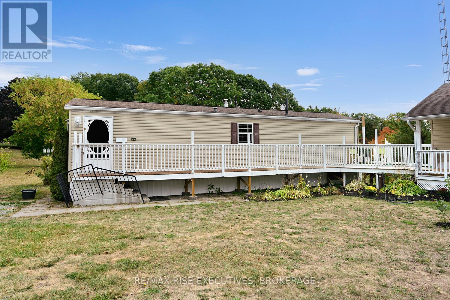 25 Park Street, Leeds And The Thousand Islands, Ontario  K0E 1N0 - Photo 31 - X12432062