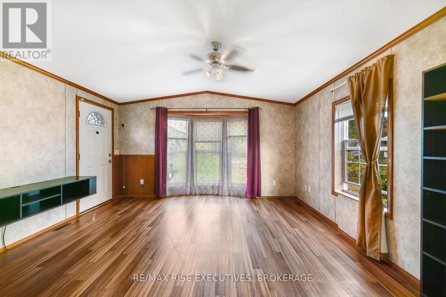 25 Park Street, Leeds And The Thousand Islands, Ontario  K0E 1N0 - Photo 34 - X12432062