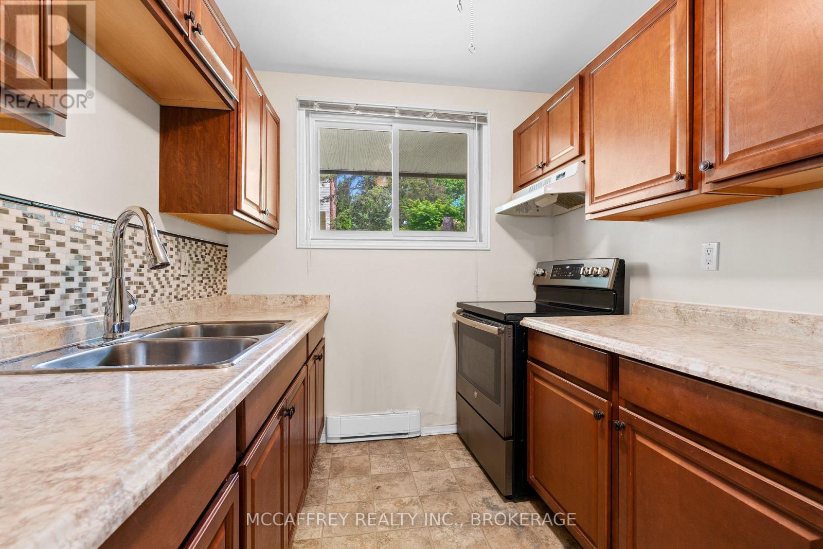 102 - 1010 Pembridge Crescent, Kingston, Ontario  K7P 1A3 - Photo 14 - X12432072