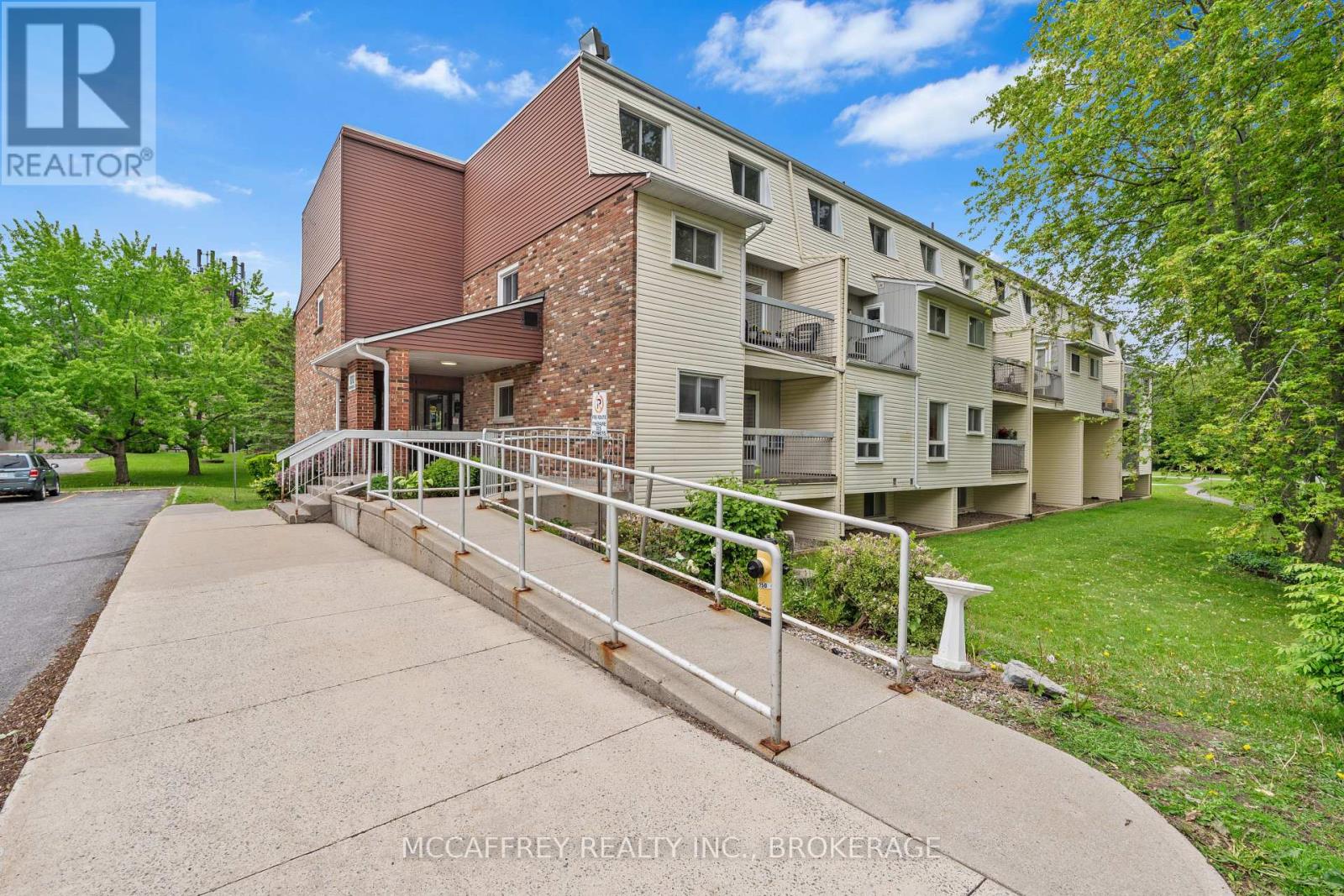 102 - 1010 Pembridge Crescent, Kingston, Ontario  K7P 1A3 - Photo 3 - X12432072