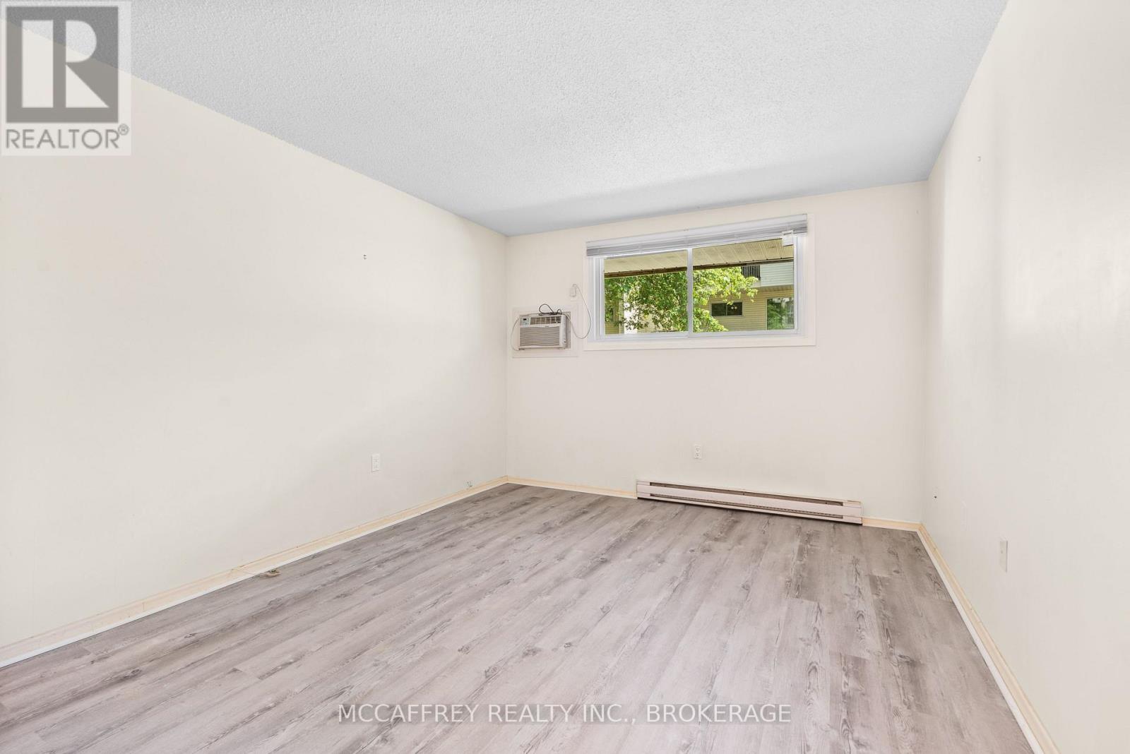 102 - 1010 Pembridge Crescent, Kingston, Ontario  K7P 1A3 - Photo 8 - X12432072