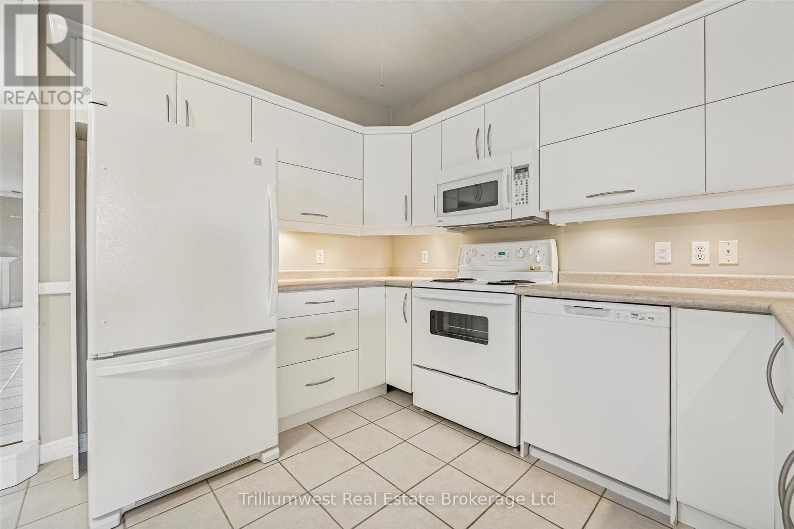 304 - 60 Wyndham Street S, Guelph, Ontario  N1E 7H7 - Photo 18 - X12432048