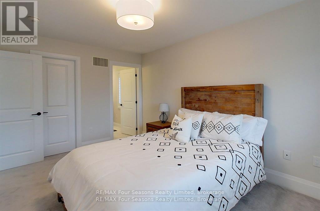 111 Crestview Court, Blue Mountains, Ontario  L9Y 0Z4 - Photo 46 - X12432051