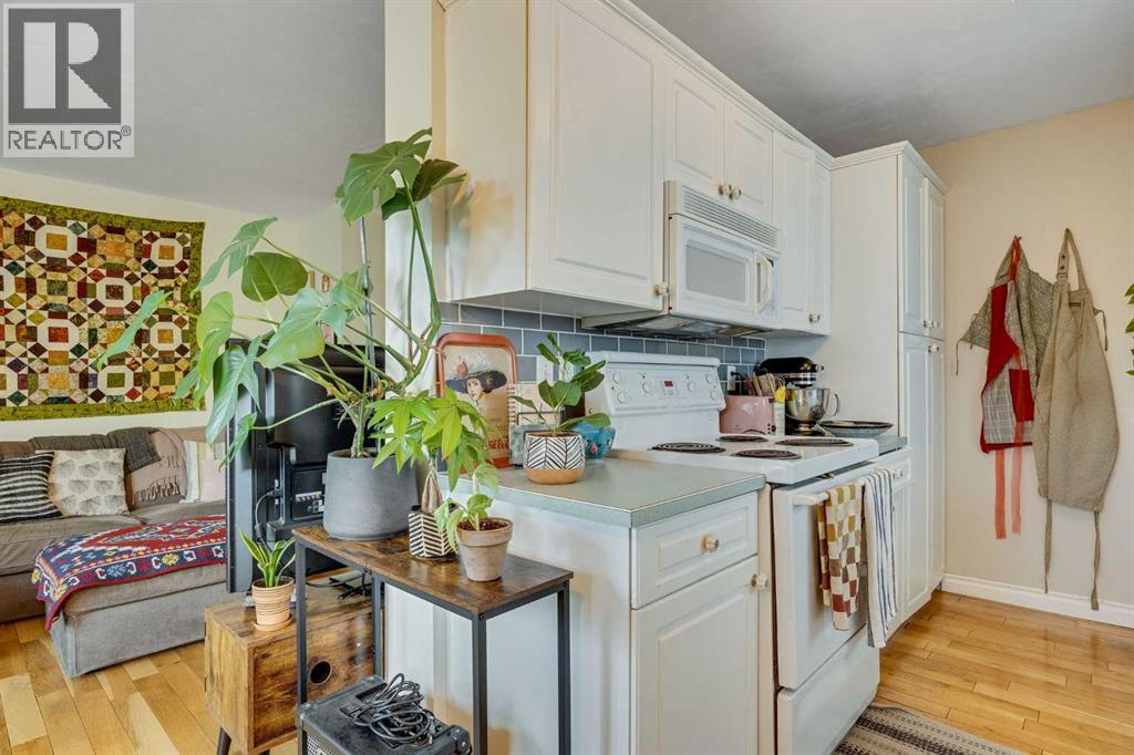 302, 836 4 Avenue Nw, Calgary, Alberta  T2M 0M8 - Photo 11 - A2245707