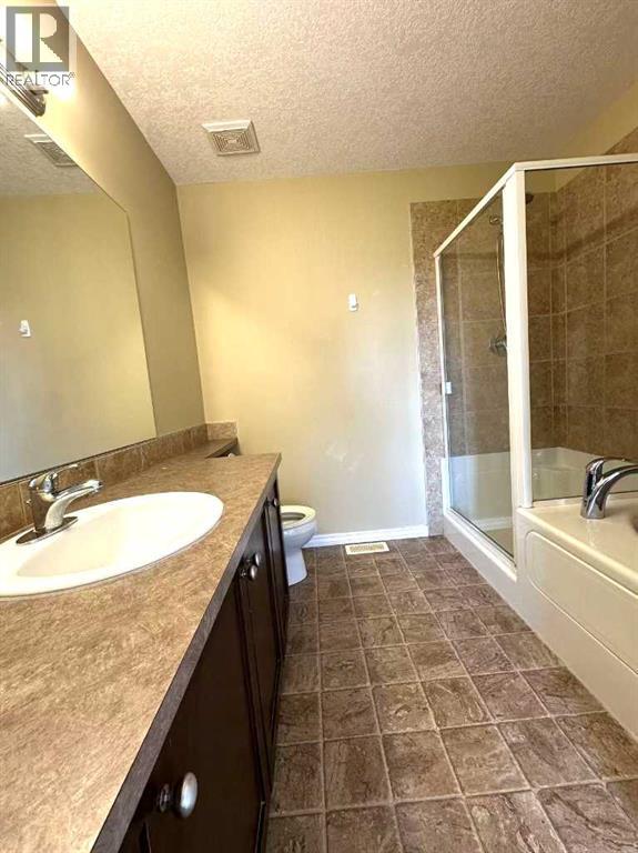 200 Royal Crest View Nw, Calgary, Alberta  T3G 5W3 - Photo 14 - A2254155