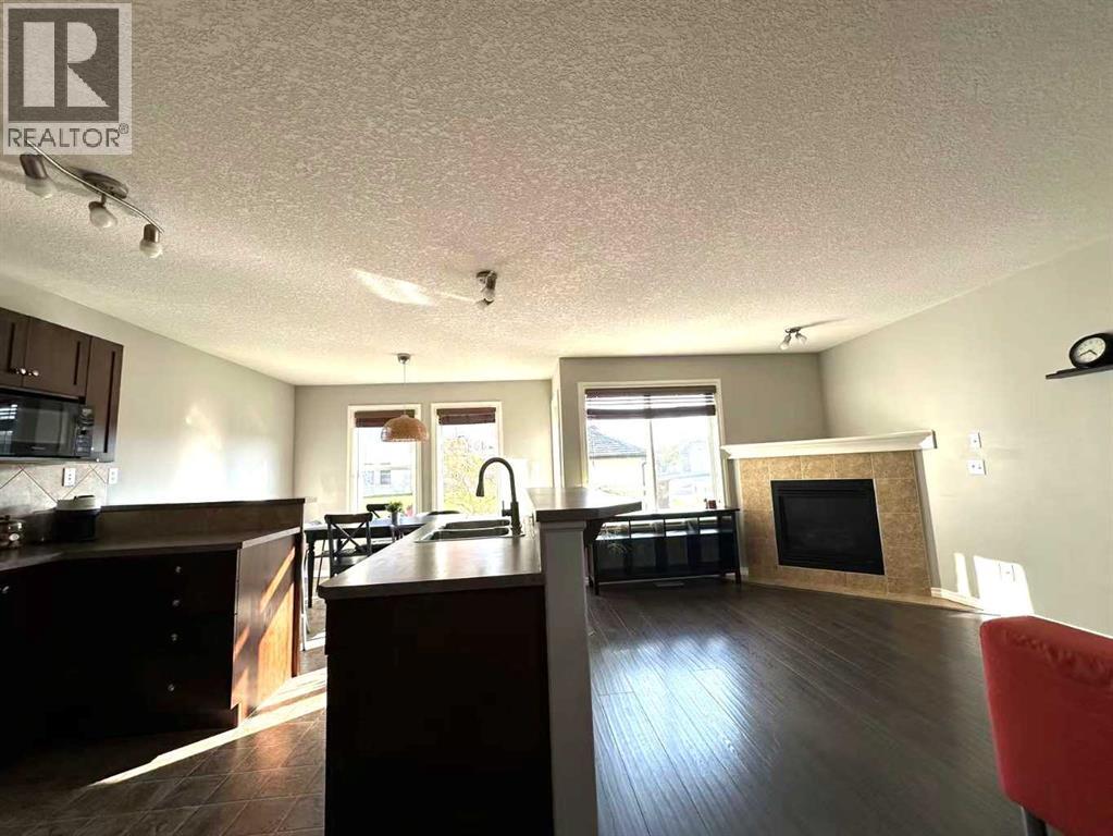 200 Royal Crest View Nw, Calgary, Alberta  T3G 5W3 - Photo 5 - A2254155