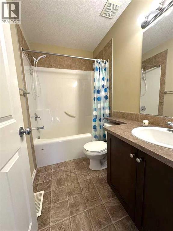 200 Royal Crest View Nw, Calgary, Alberta  T3G 5W3 - Photo 19 - A2254155