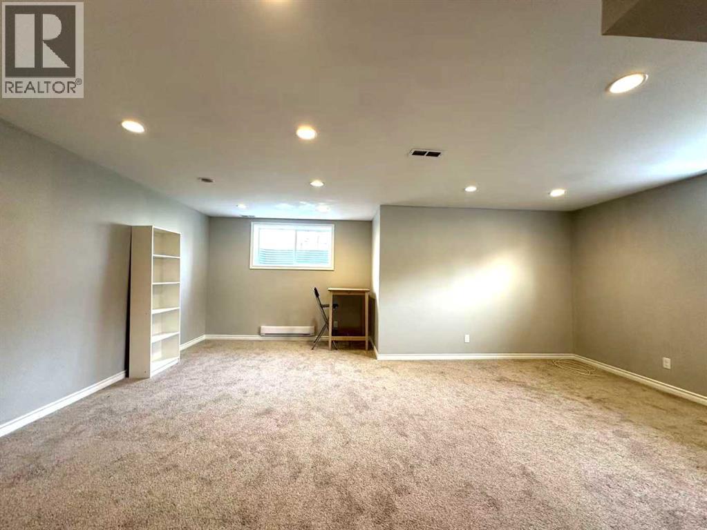 200 Royal Crest View Nw, Calgary, Alberta  T3G 5W3 - Photo 20 - A2254155