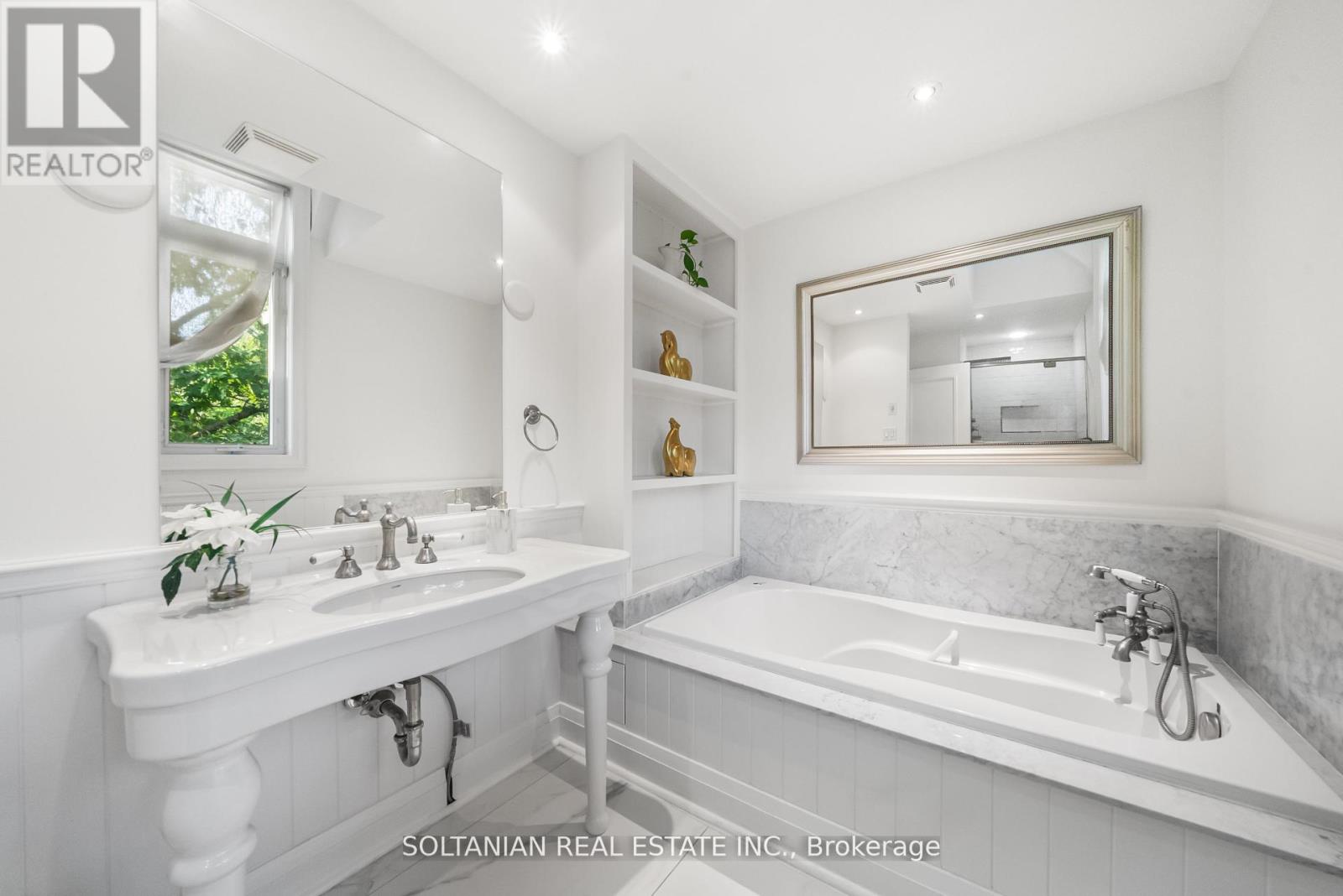 32 Beechwood Avenue, Toronto, Ontario  M2L 1J1 - Photo 29 - C12430621