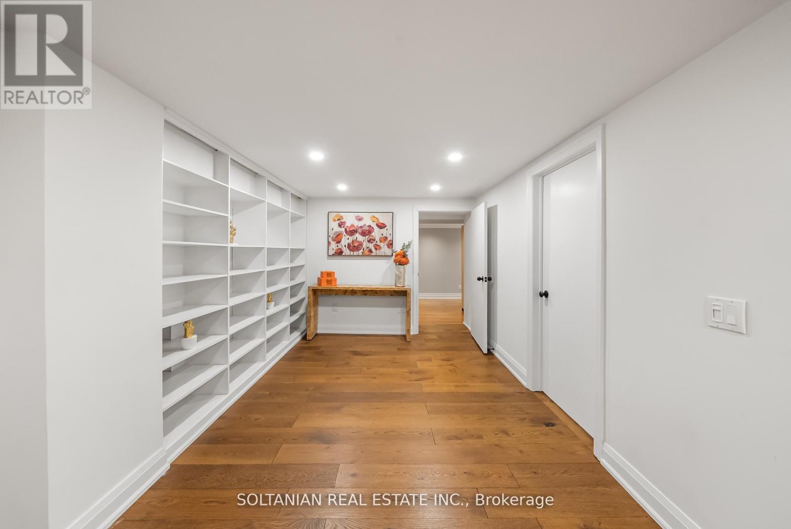 32 Beechwood Avenue, Toronto, Ontario  M2L 1J1 - Photo 35 - C12430621