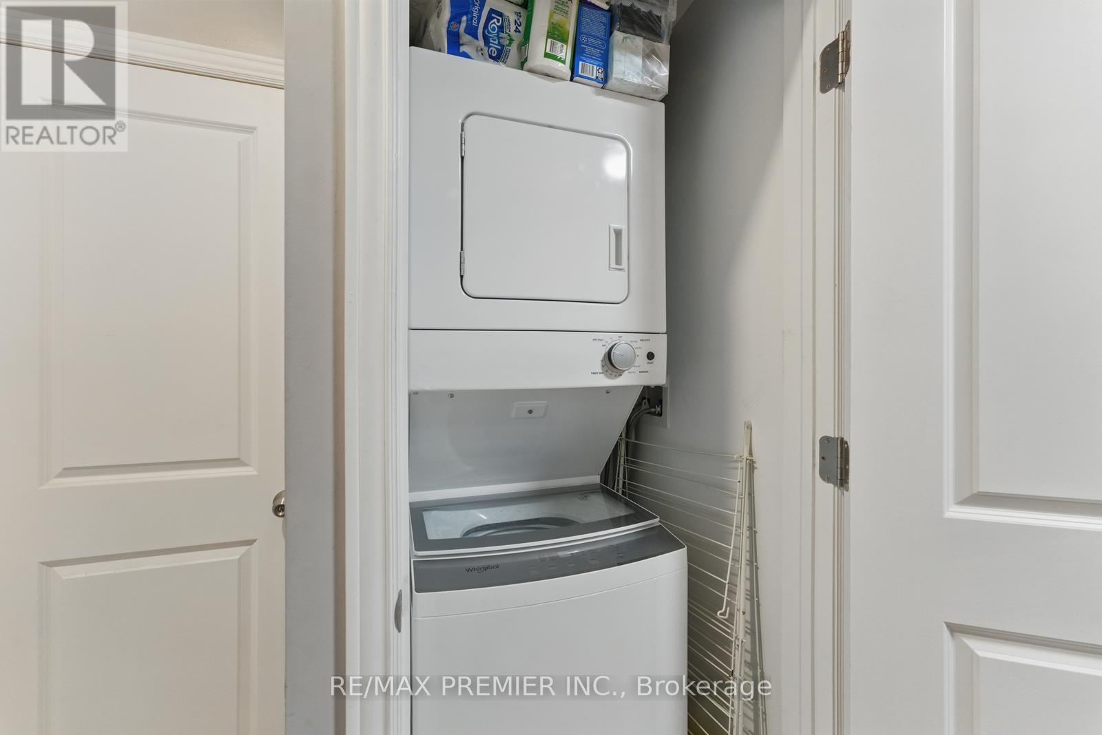 9-11 Bracebridge Avenue, Toronto, Ontario  M4C 2X6 - Photo 15 - E12084251
