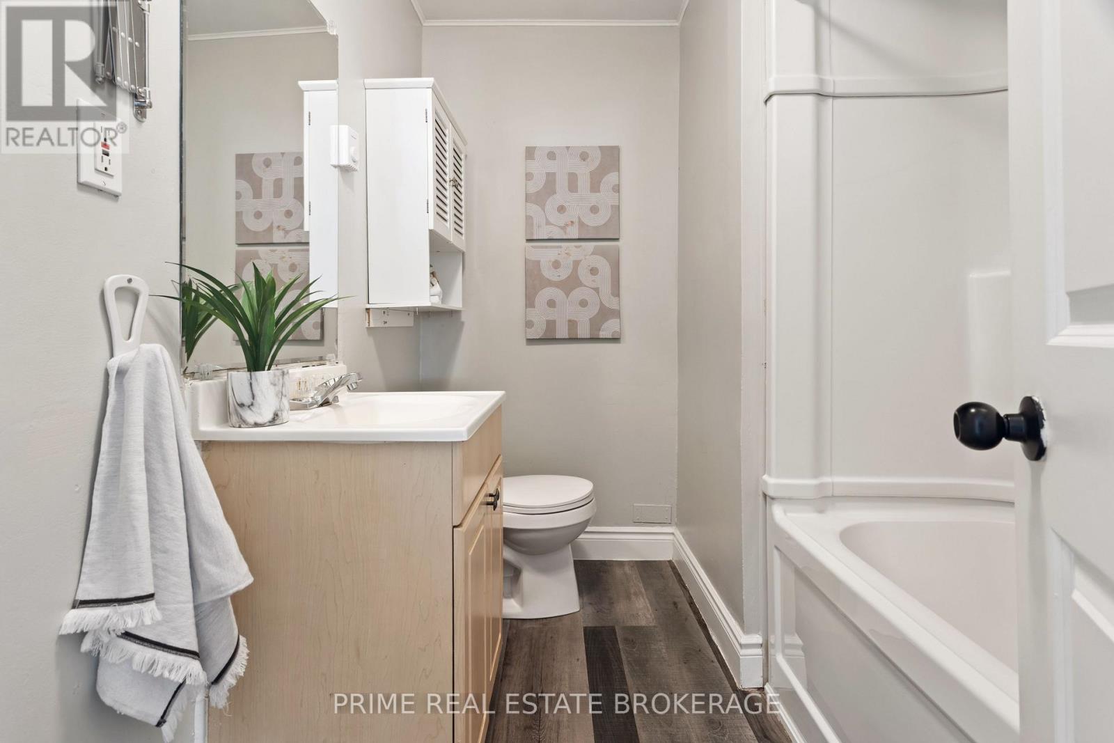 117 Stuart Street, London East, Ontario  N5Y 1S5 - Photo 24 - X12432076