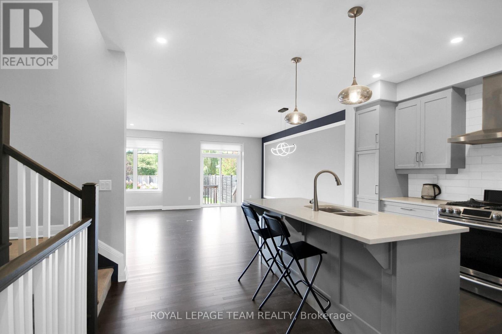 307 Kilspindie Ridge, Ottawa, Ontario  K2J 5M8 - Photo 4 - X12432012