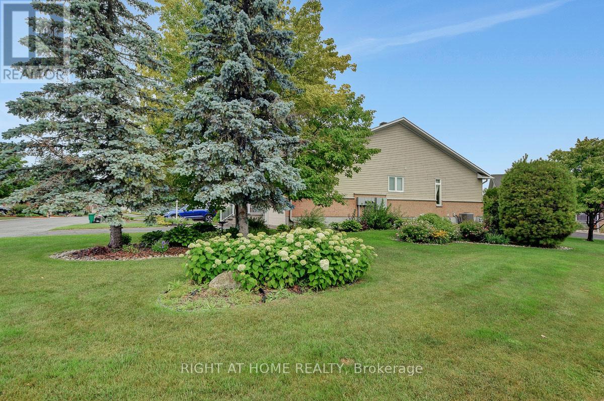 36 Sable Run Drive, Ottawa, Ontario  K2S 1W8 - Photo 38 - X12432014