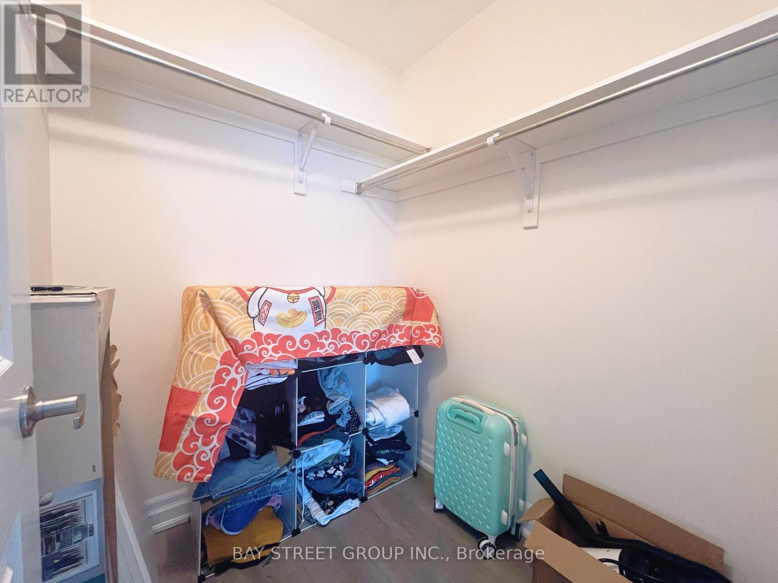 Master Room - 51 Dominion Crescent, Niagara-On-The-Lake (St. Davids), Ontario  L0S 1J1 - Photo 5 - X12432043