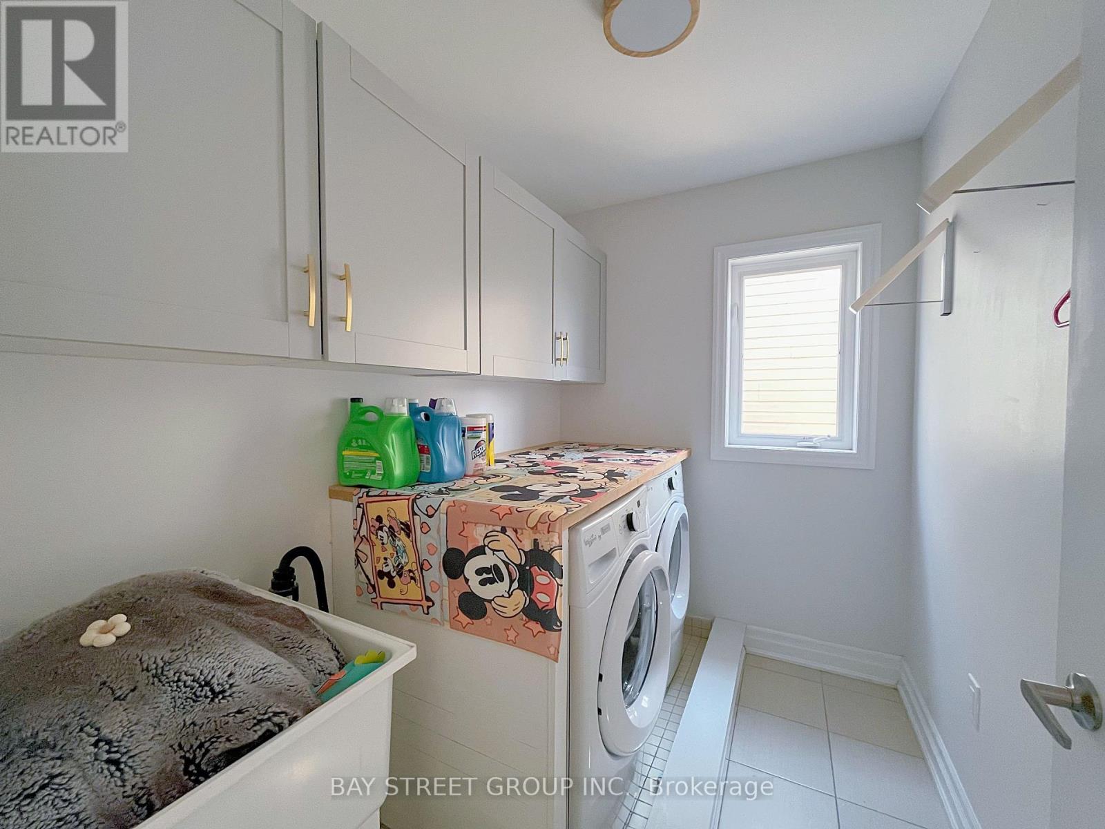Master Room - 51 Dominion Crescent, Niagara-On-The-Lake (St. Davids), Ontario  L0S 1J1 - Photo 6 - X12432043