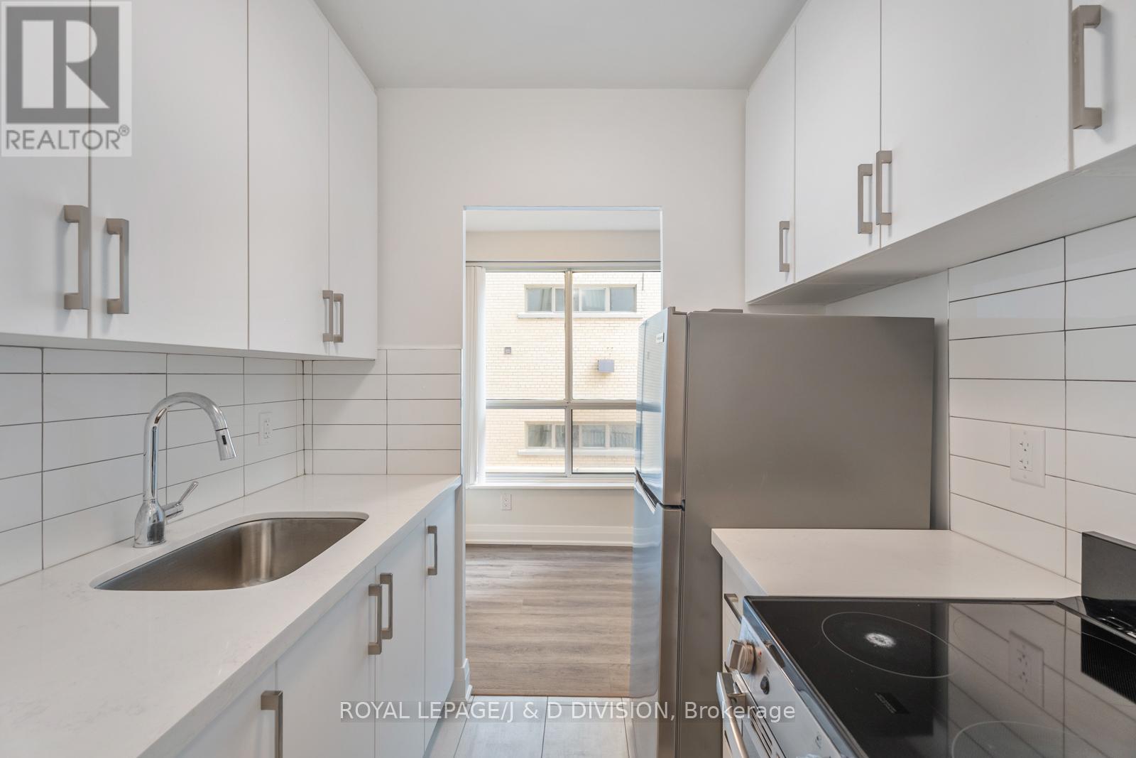 10 - 494 Avenue Road, Toronto, Ontario  M4V 2J5 - Photo 6 - C12431823