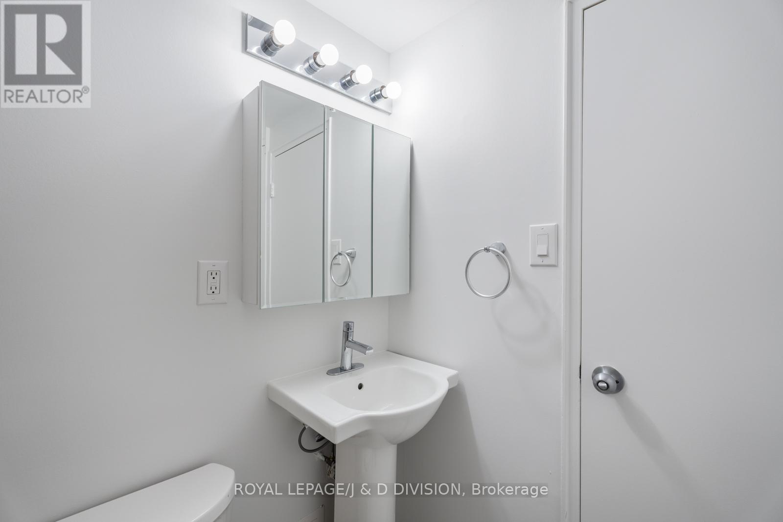 26 - 494 Avenue Road, Toronto, Ontario  M4V 2J5 - Photo 16 - C12431844